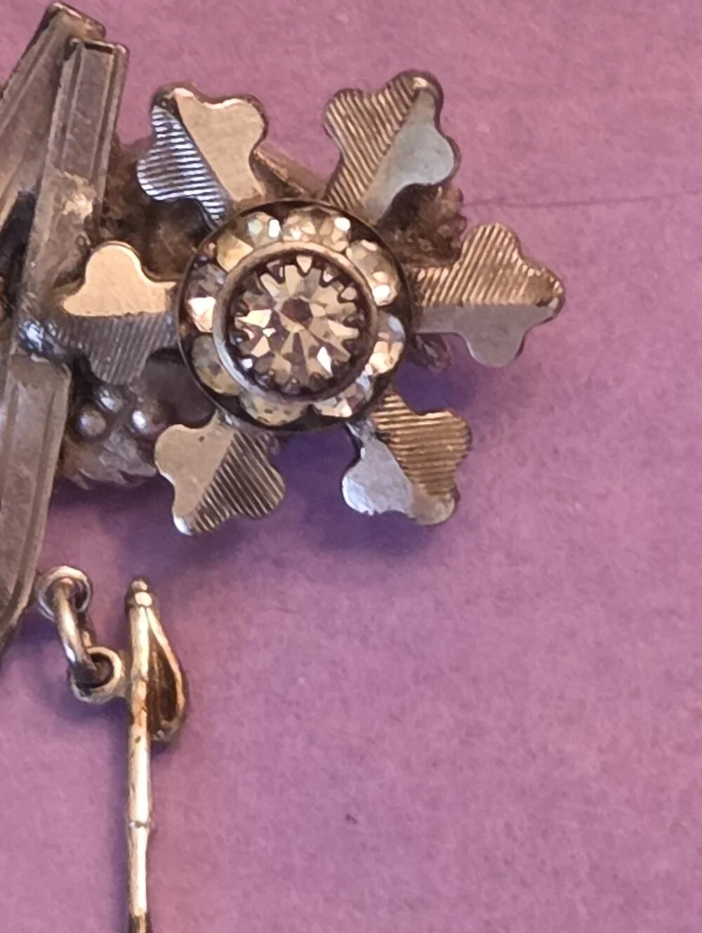 Vintage Kirks Folly Winter Skiing Cherub Silvertone Dangle Charm Brooch 1990s